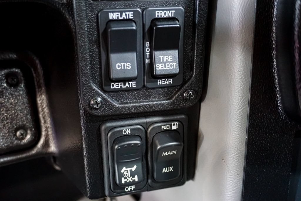 Used 2003 HUMMER H1 4-Door Wagon AWD/4WD image 25