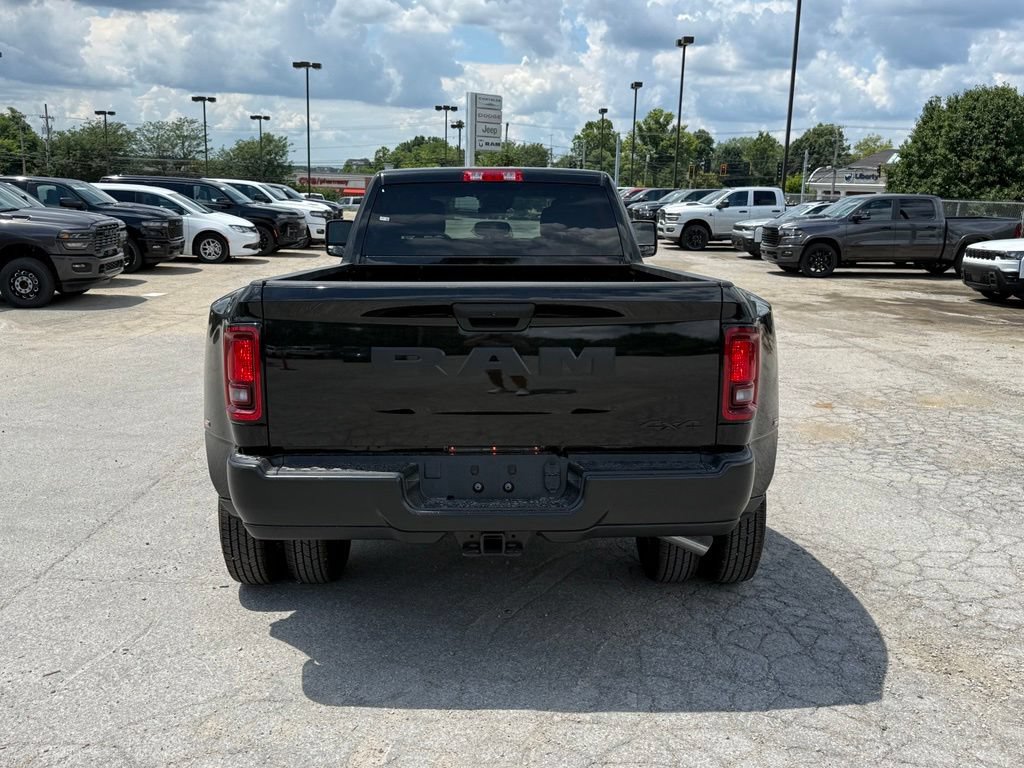 New 2026 RAM 3500 Tradesman AWD/4WD image 7