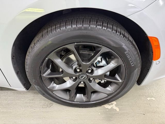New 2026 Chrysler Pacifica Limited w/ S Appearance Package FWD image 4