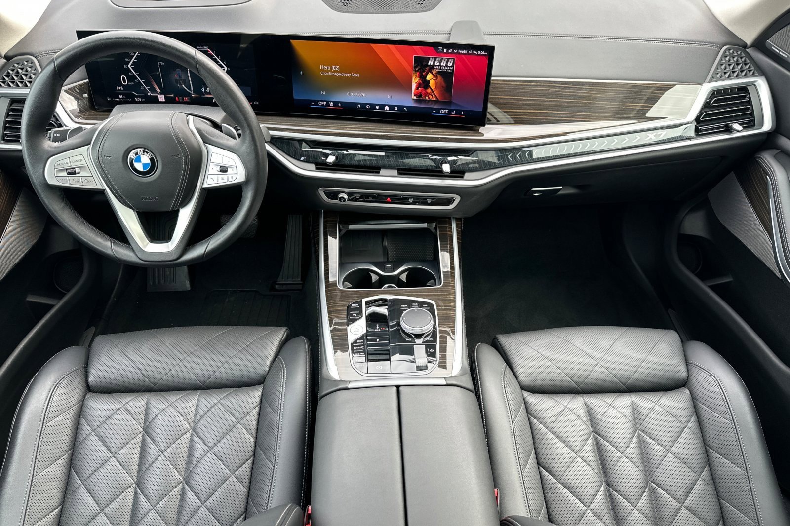 Used 2024 BMW X7 xDrive40i w/ Premium Package AWD/4WD image 12