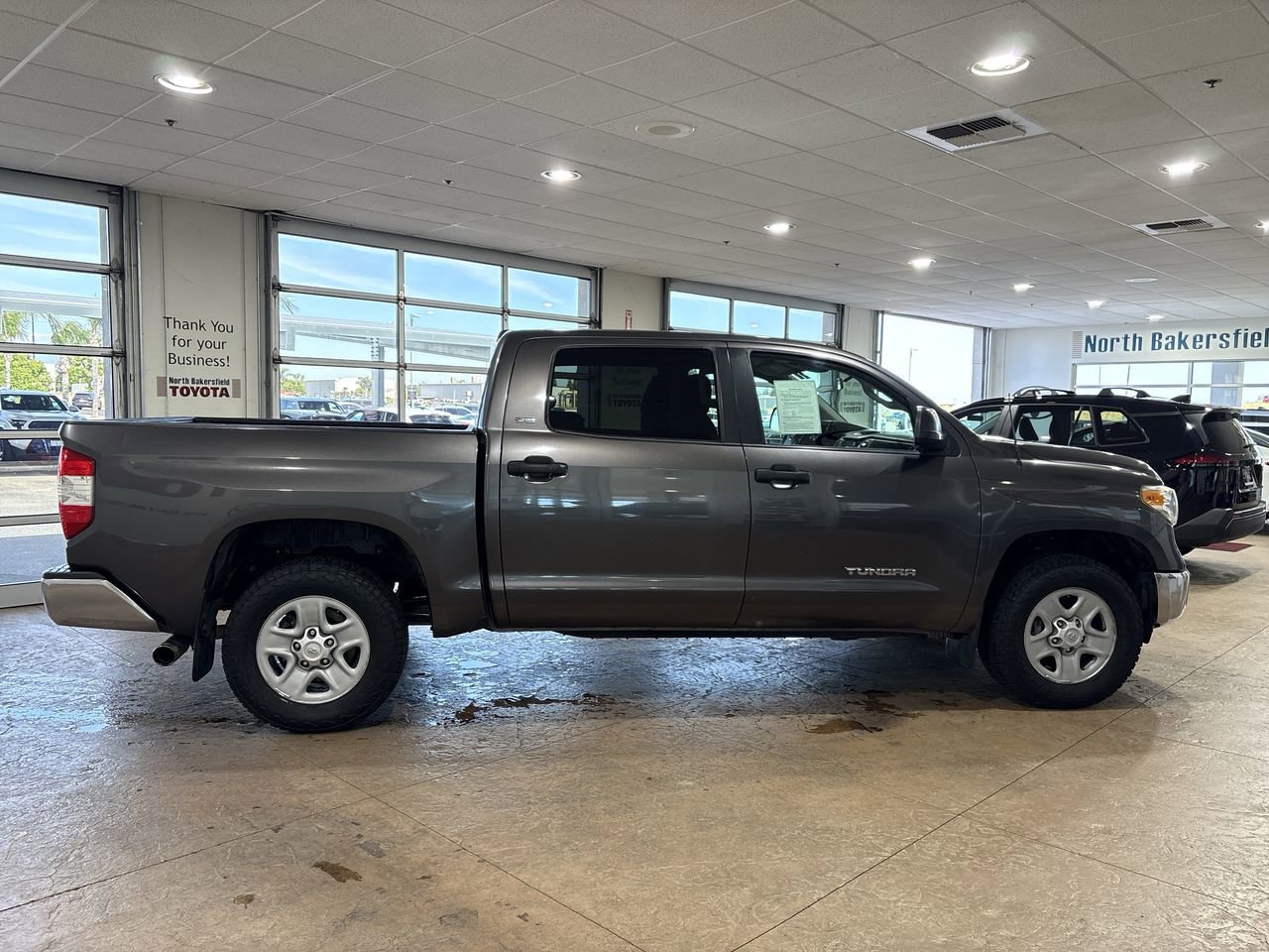 Used 2016 Toyota Tundra SR5 RWD image 3