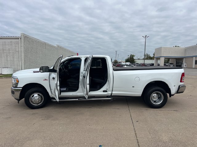 Used 2022 RAM 3500 Tradesman RWD image 4
