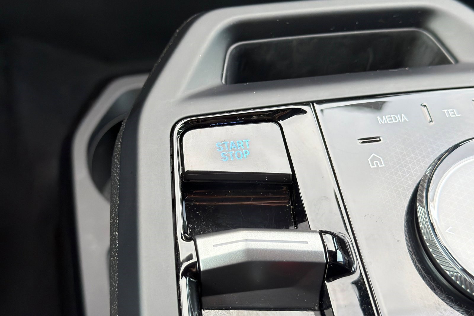 Used 2026 BMW iX xDrive45 w/ M Sport Package image 29