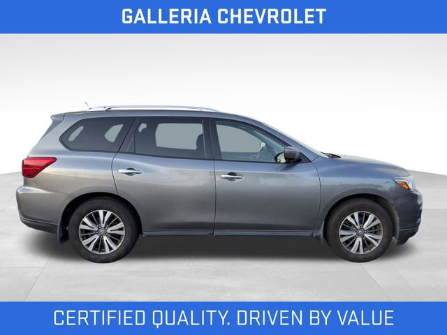 Used 2017 Nissan Pathfinder S FWD image 2