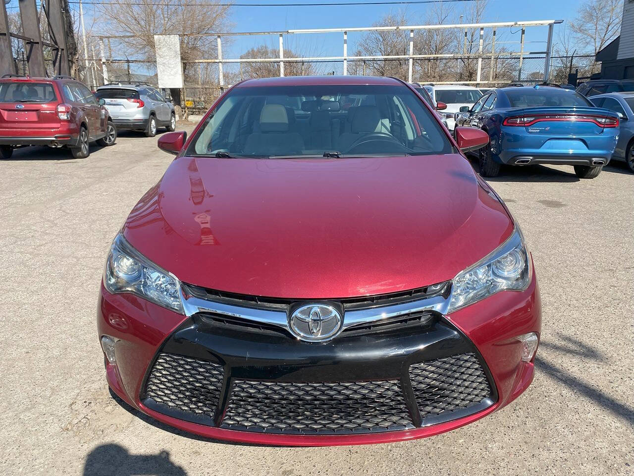 Used 2015 Toyota Camry XSE image 3