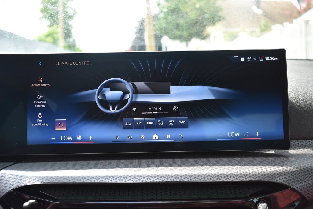 Used 2026 BMW 330i Sedan RWD image 18