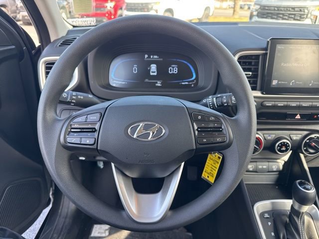 Used 2025 Hyundai Venue SE image 13