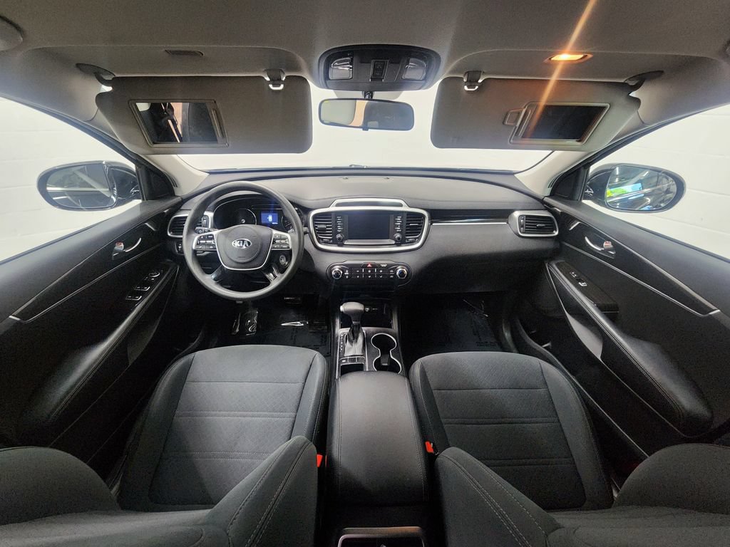Used 2020 Kia Sorento LX FWD image 25