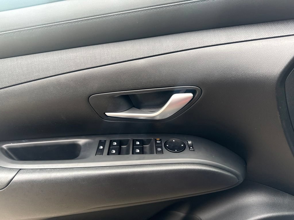 Certified 2025 Hyundai Tucson SEL AWD/4WD image 13