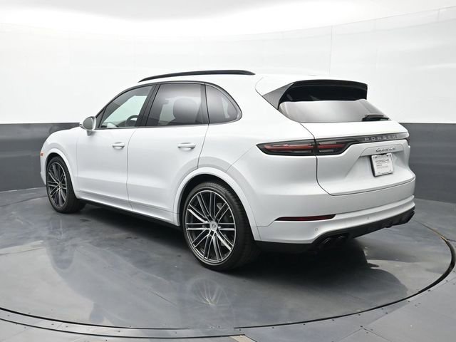 Certified 2021 Porsche Cayenne Turbo AWD/4WD image 3