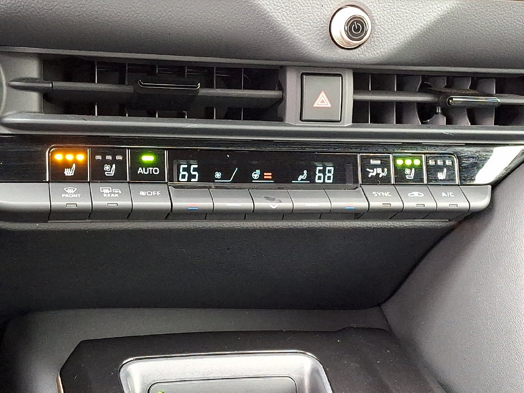 Used 2026 Toyota Crown AWD/4WD image 19