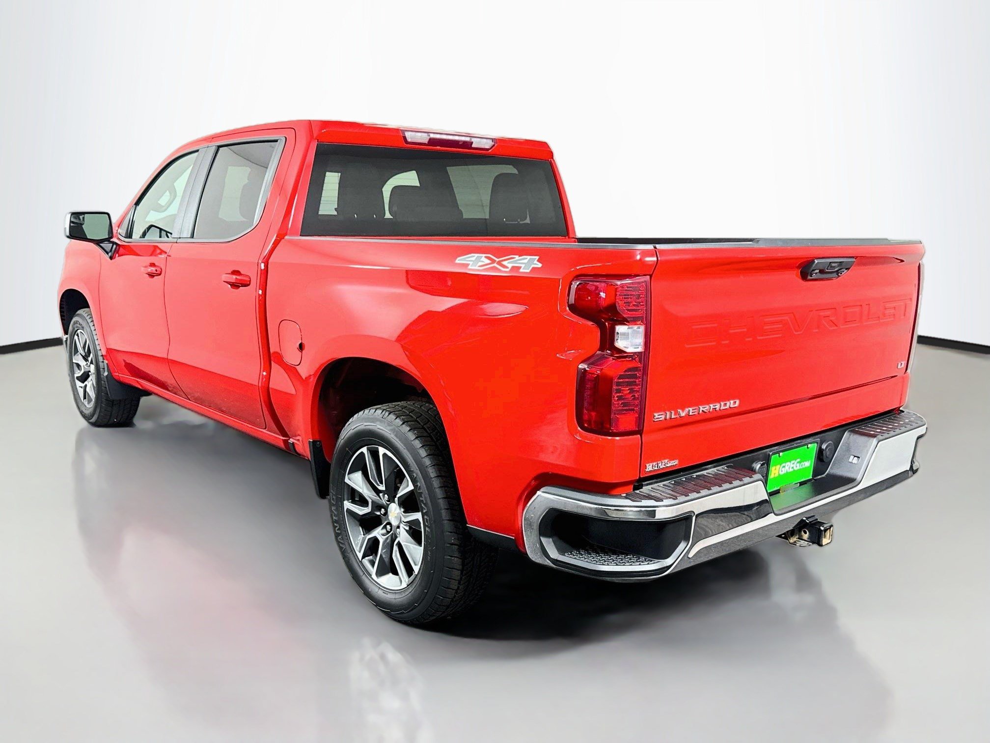 Used 2022 Chevrolet Silverado 1500 LT AWD/4WD image 7