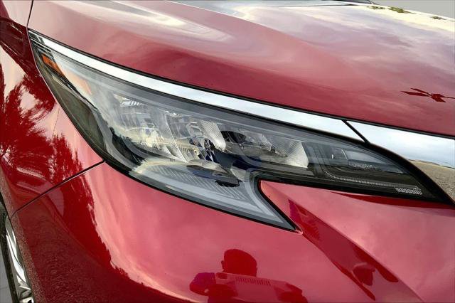 Certified 2026 Toyota Sienna XLE FWD image 27
