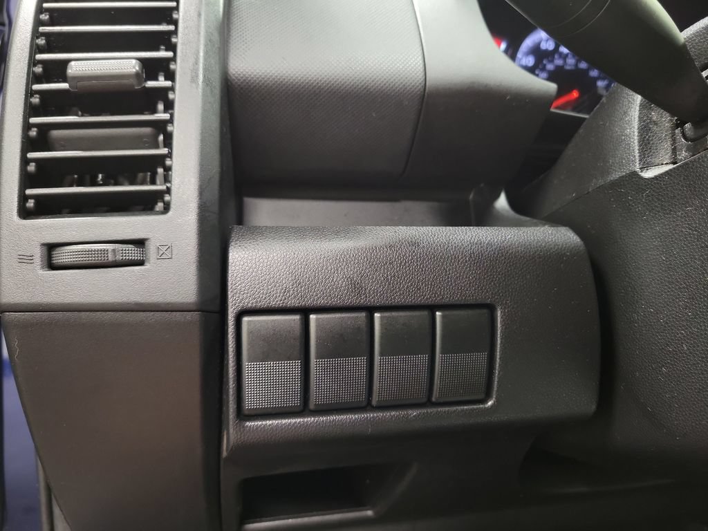 Used 2010 MAZDA MAZDA5 Sport FWD image 23