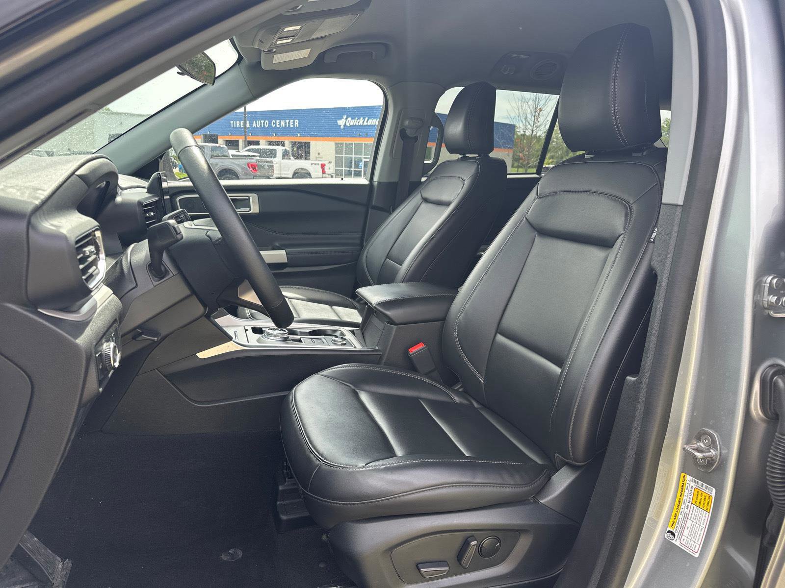 Certified 2023 Ford Explorer XLT w/ Equipment Group 202A AWD/4WD image 6