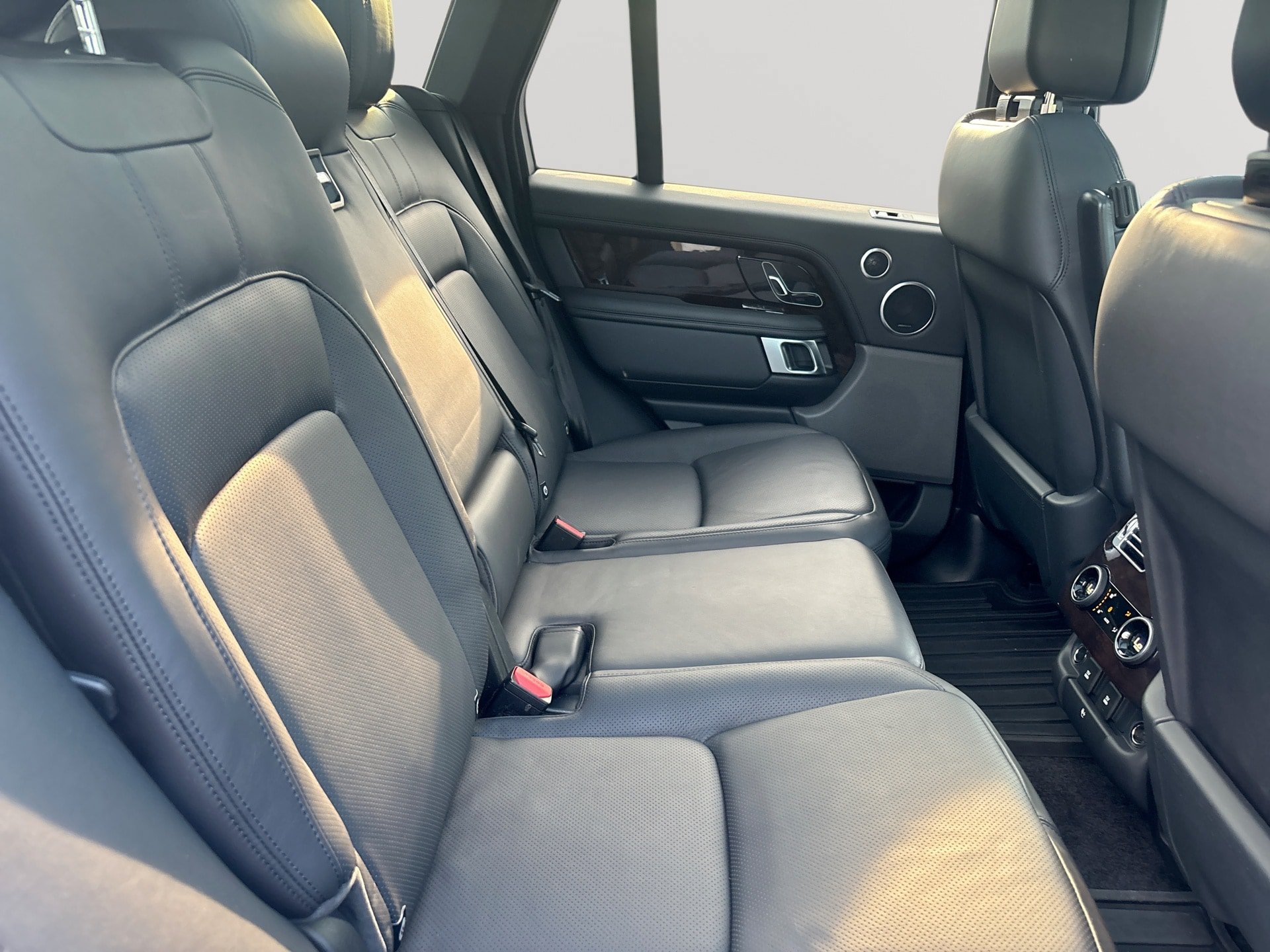 Used 2019 Land Rover Range Rover HSE AWD/4WD image 27