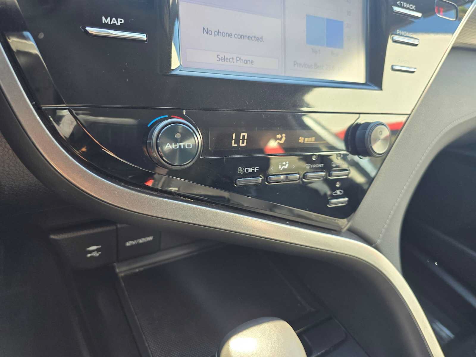 Used 2019 Toyota Camry SE FWD image 28