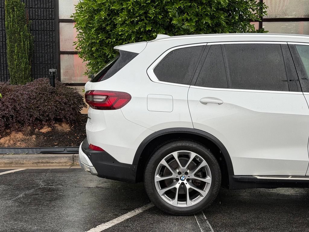 Used 2023 BMW X5 xDrive40i AWD/4WD image 22