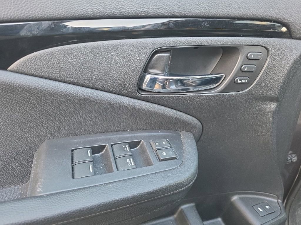Used 2019 Honda Pilot Touring image 13