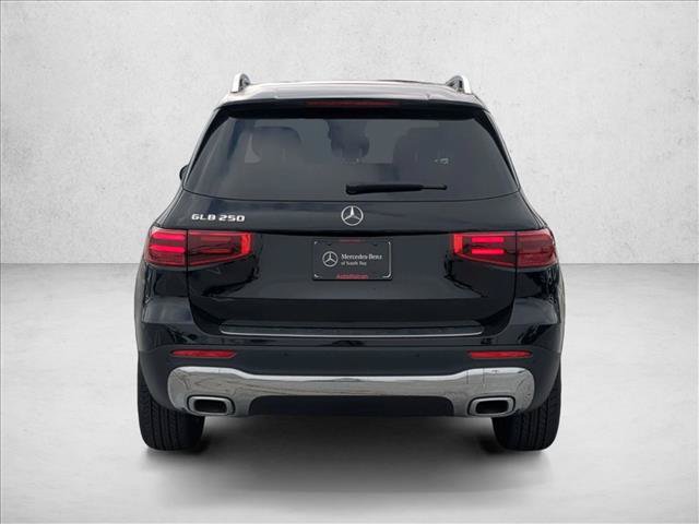 New 2026 Mercedes-Benz GLB 250 image 8