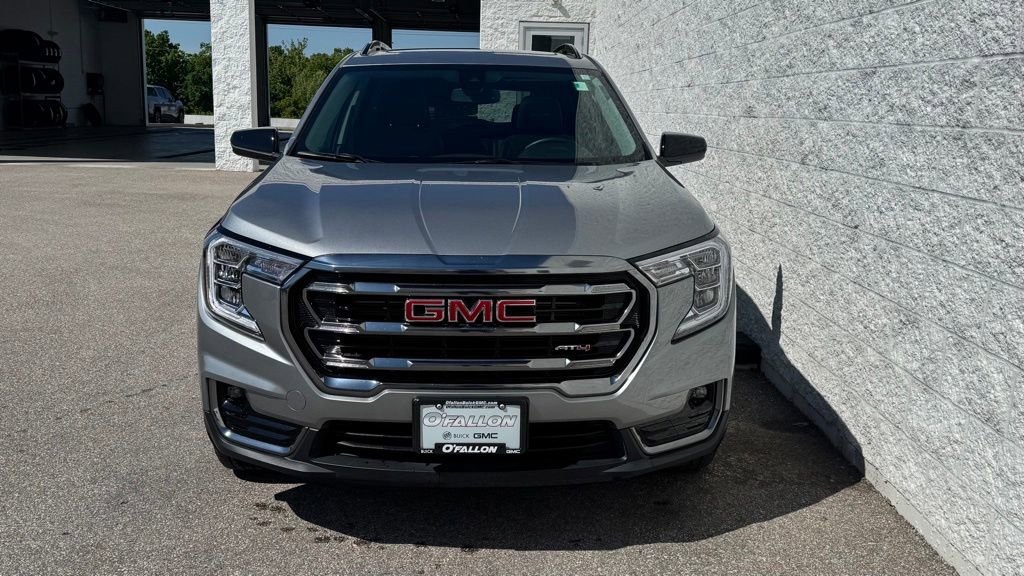 Used 2024 GMC Terrain AT4 w/ LPO, Floor Liner Package AWD/4WD image 4