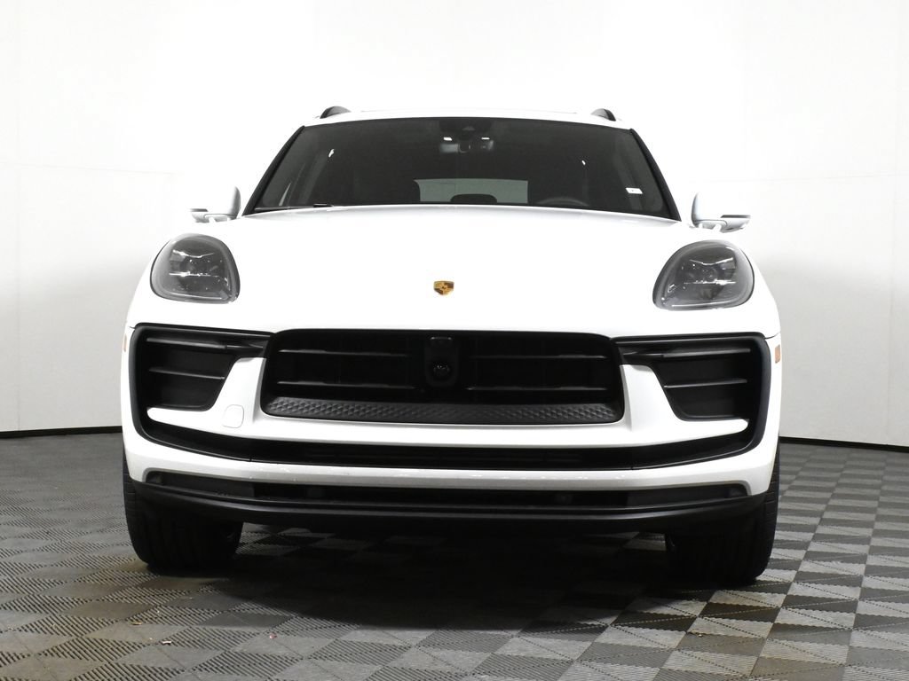 Used 2026 Porsche Macan AWD/4WD image 10