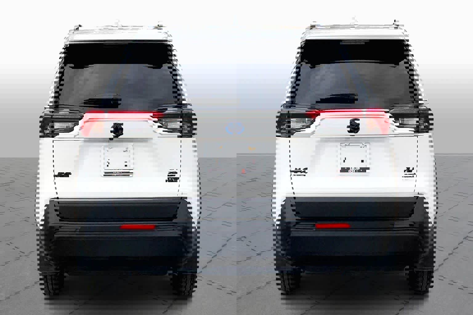 Used 2024 Toyota RAV4 XLE image 4