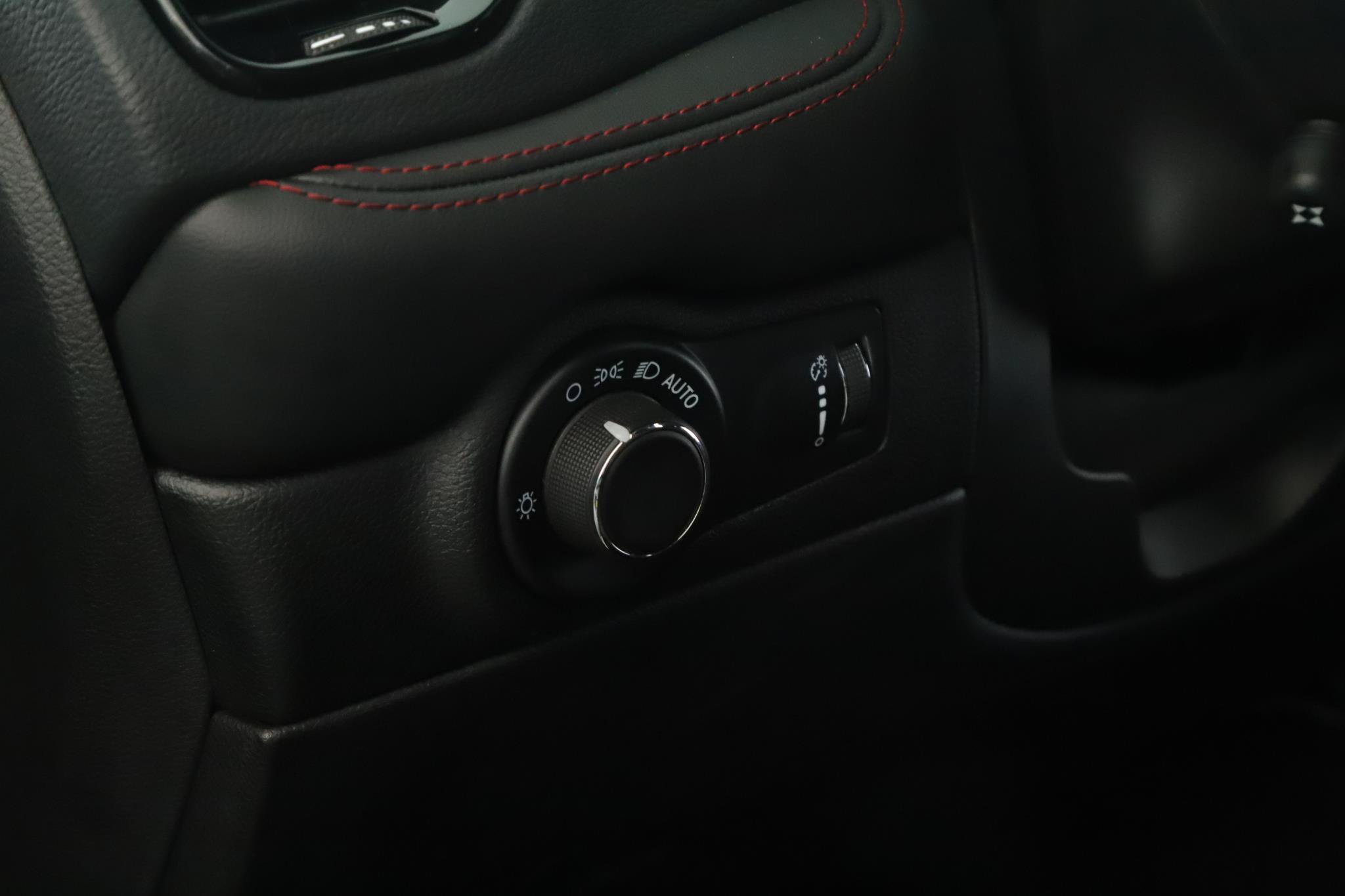 Used 2025 Dodge Durango GT AWD/4WD image 10