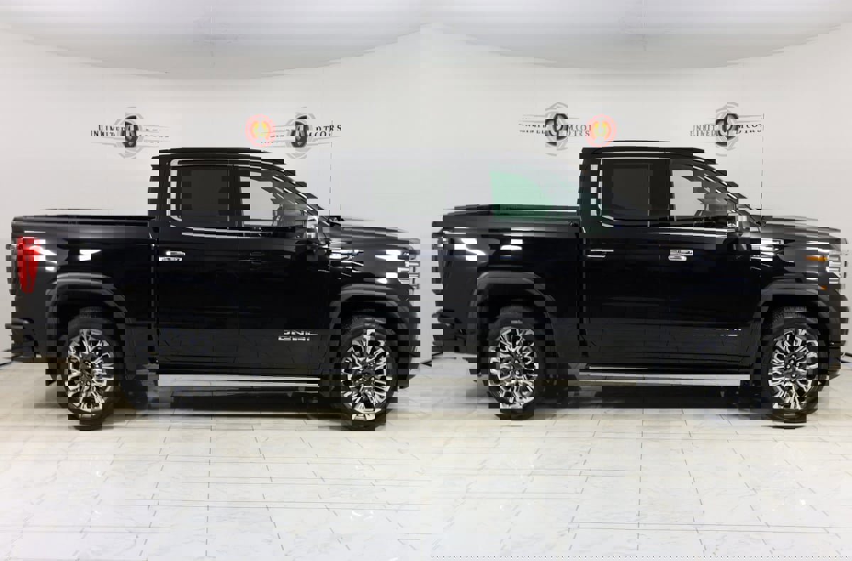 Used 2024 GMC Sierra 1500 Denali Ultimate image 2
