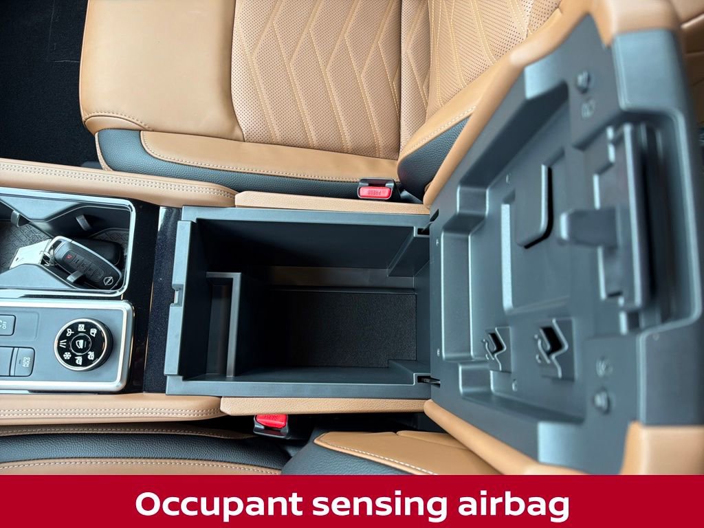 New 2025 Nissan Pathfinder Platinum w/ Black Appearance Package image 33