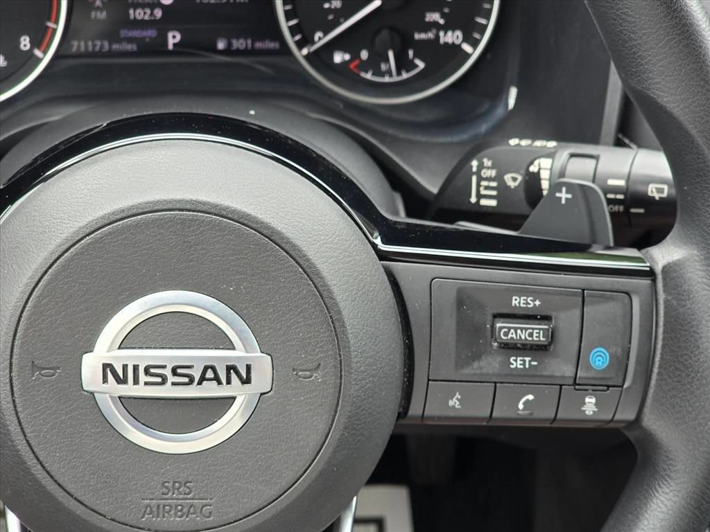 Used 2021 Nissan Rogue SV FWD image 16