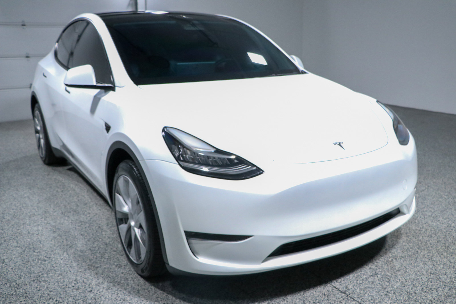 Used 2023 Tesla Model Y Long Range AWD/4WD image 5