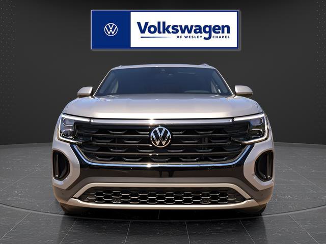 Certified 2025 Volkswagen Atlas Cross Sport SE w/ Panoramic Sunroof Package AWD/4WD image 2