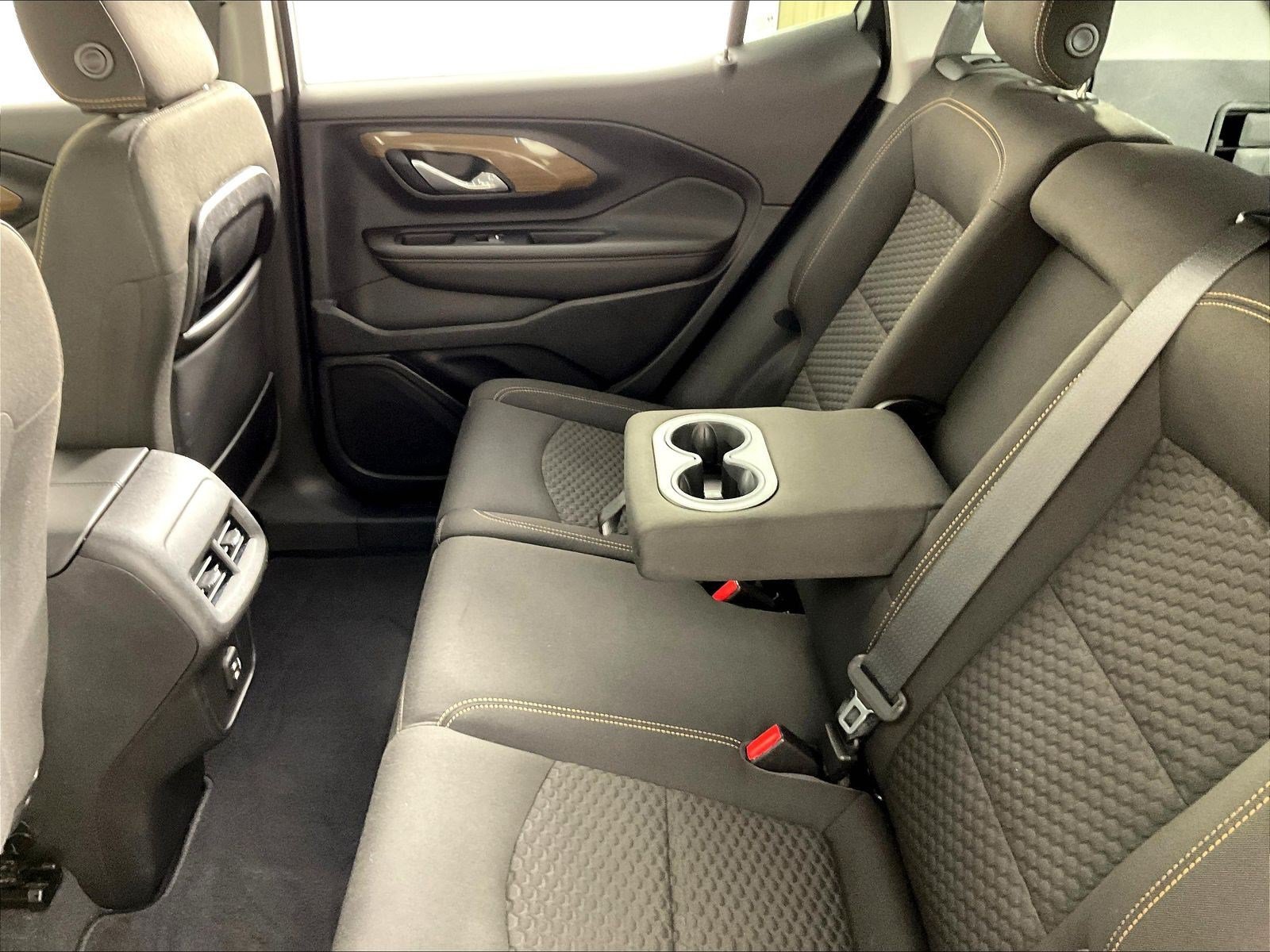 Used 2020 GMC Terrain SLE w/ Driver Convenience Package AWD/4WD image 36