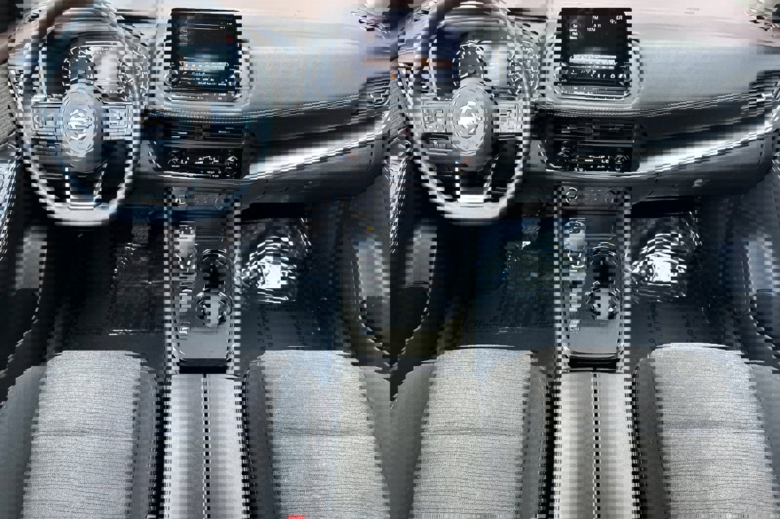 Used 2023 Nissan Rogue SV image 15