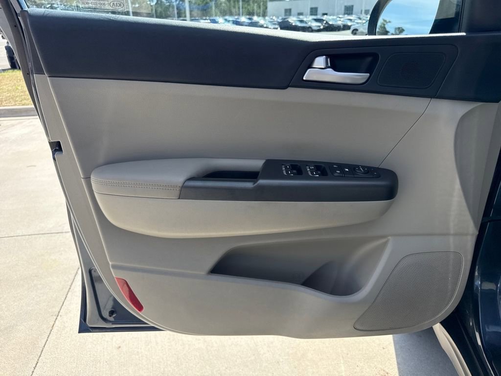 Used 2021 Kia Sportage LX image 14