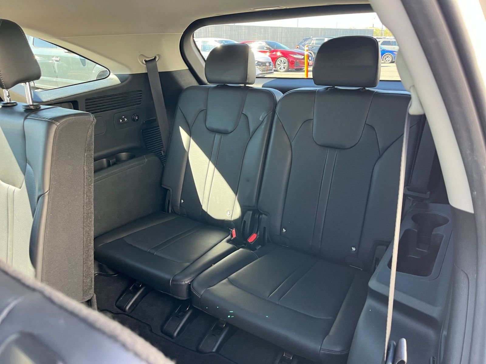 Used 2024 Kia Sorento S image 29