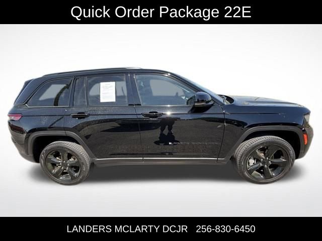 Used 2024 Jeep Grand Cherokee Limited w/ Black Appearance Package image 8