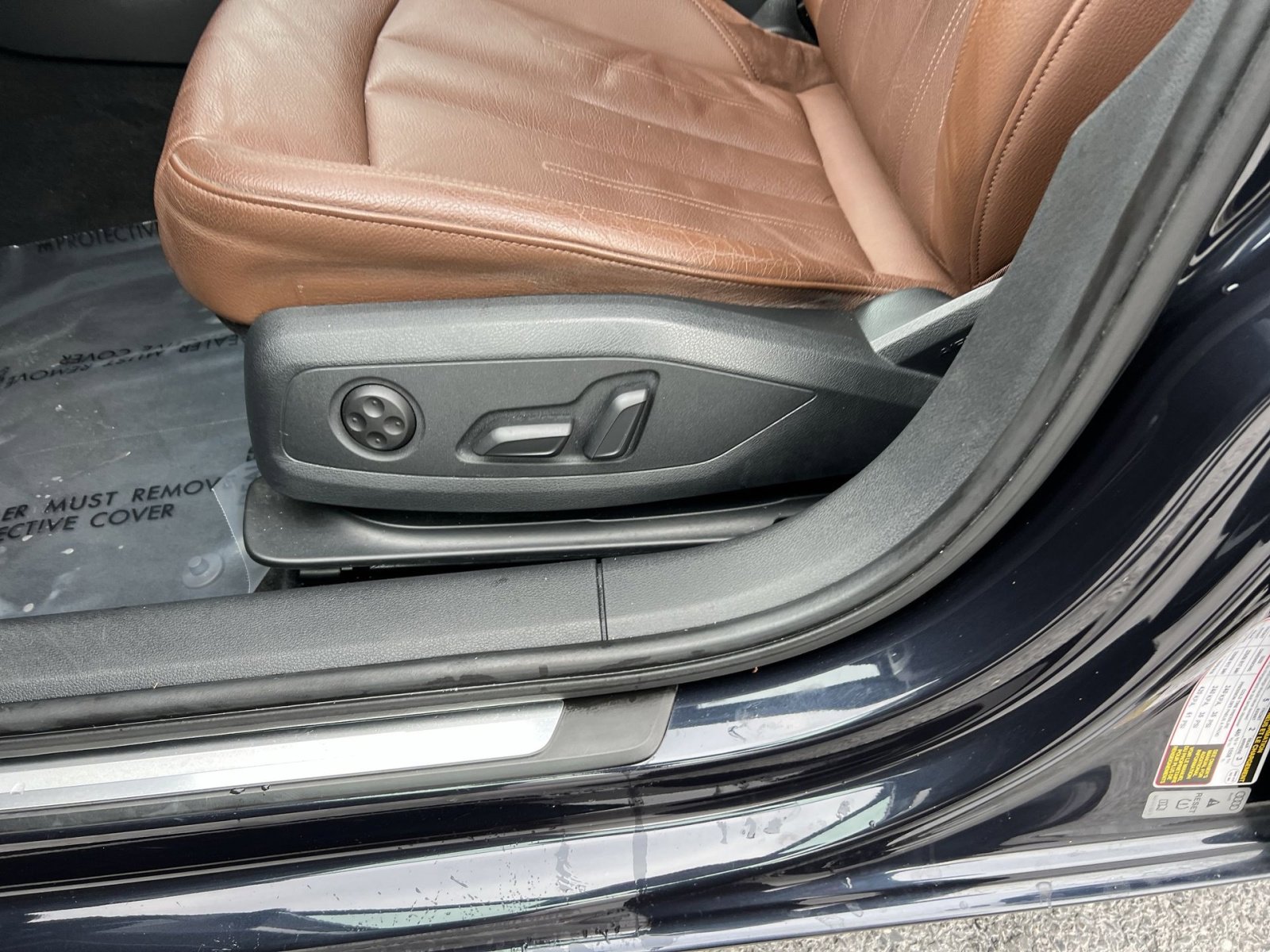 Used 2017 Audi A4 2.0T Premium image 14