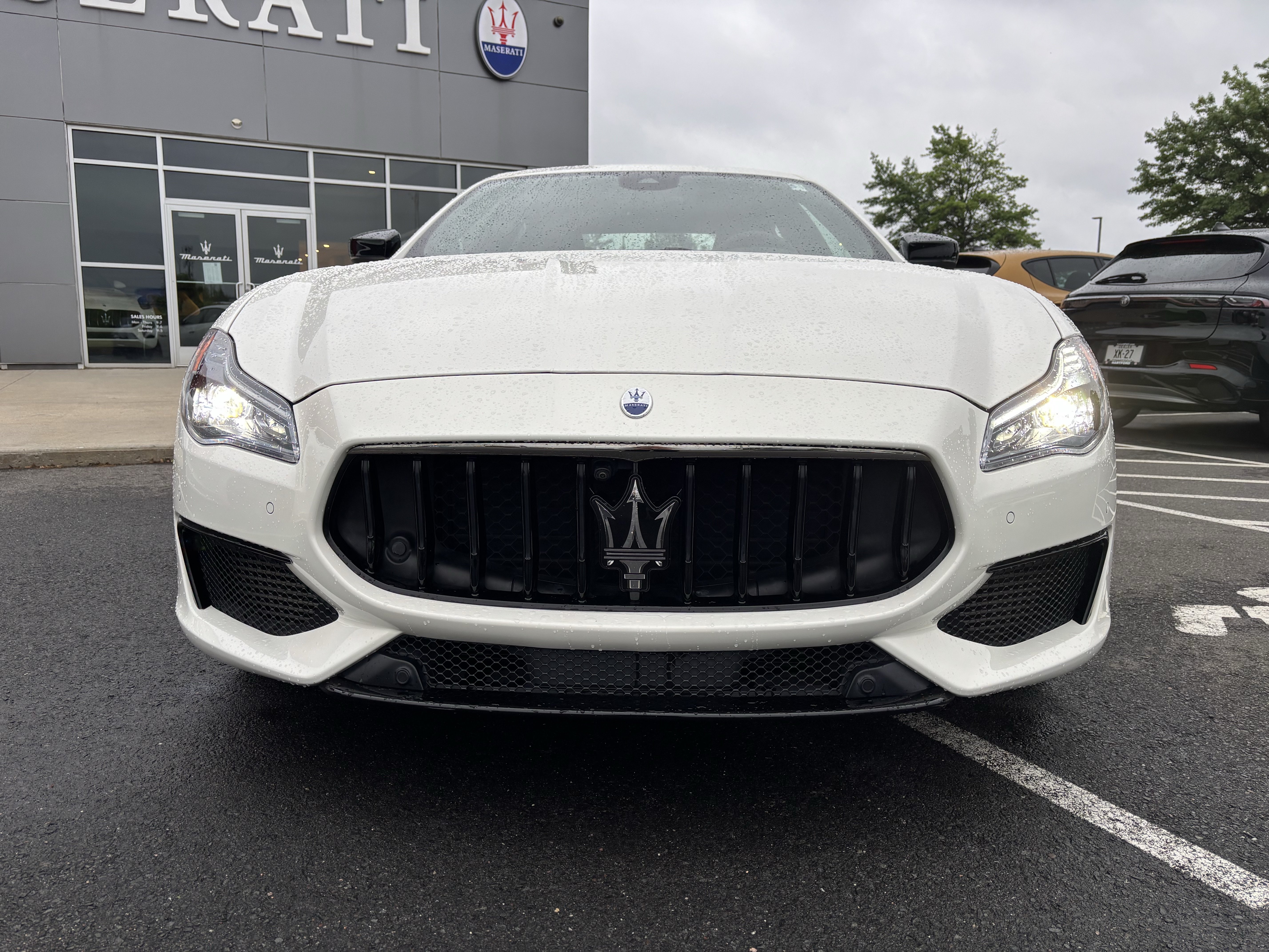Used 2022 Maserati Quattroporte Modena RWD image 11