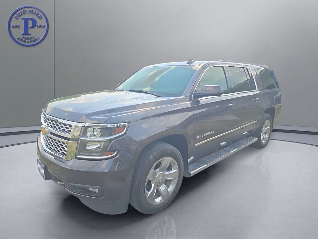 Used 2017 Chevrolet Suburban LT w/ LT Signature Package AWD/4WD image 3