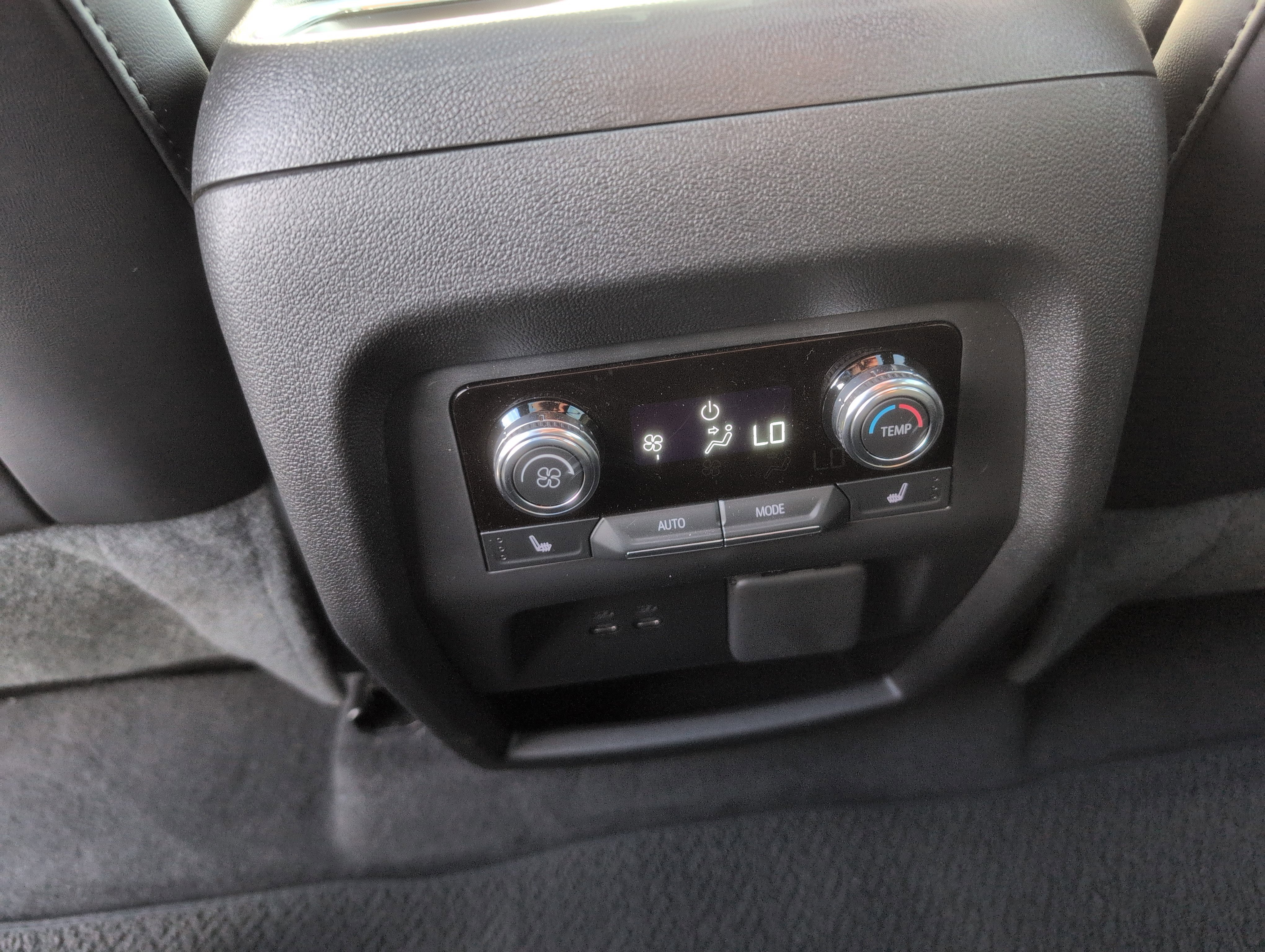 Used 2025 GMC Acadia Denali w/ Super Cruise Package image 34