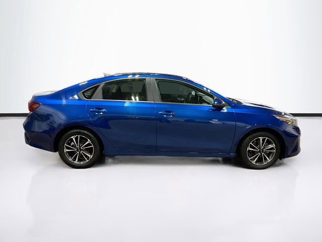 Used 2024 Kia Forte LXS w/ LXS Technology Package FWD image 8