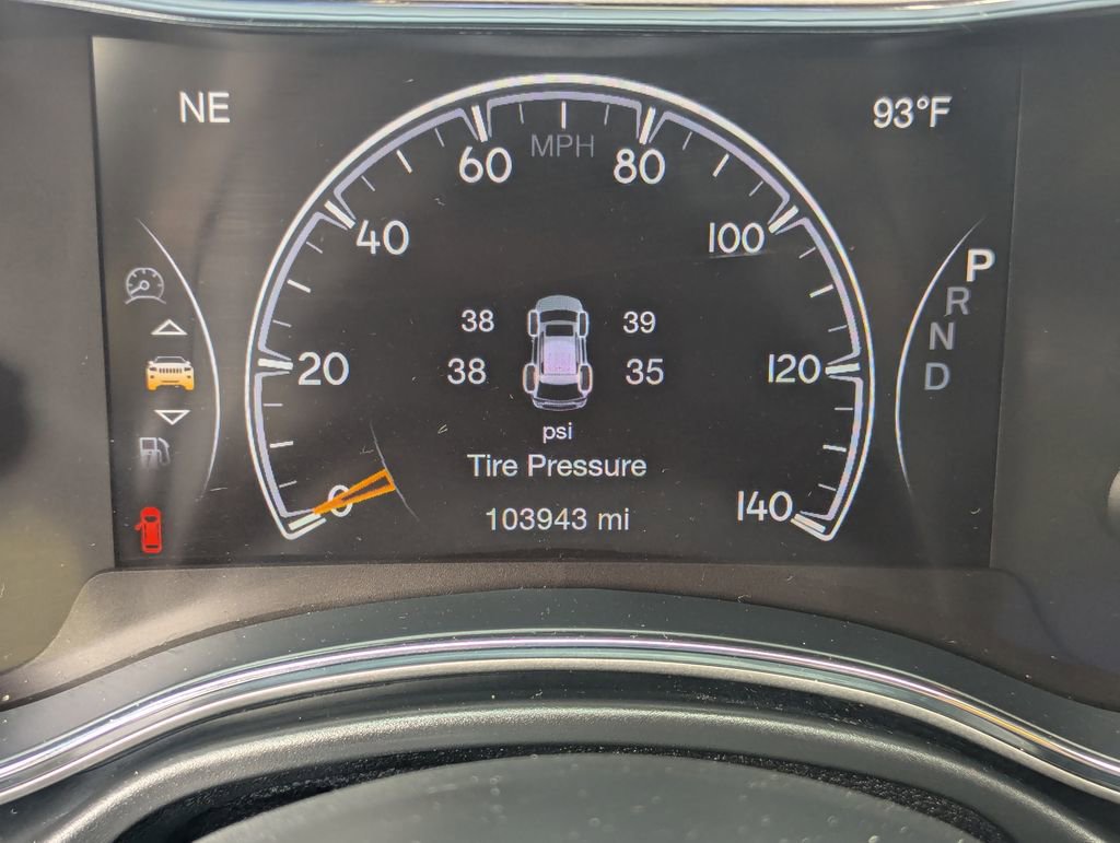 Used 2019 Jeep Grand Cherokee Laredo w/ Laredo X Package RWD image 21