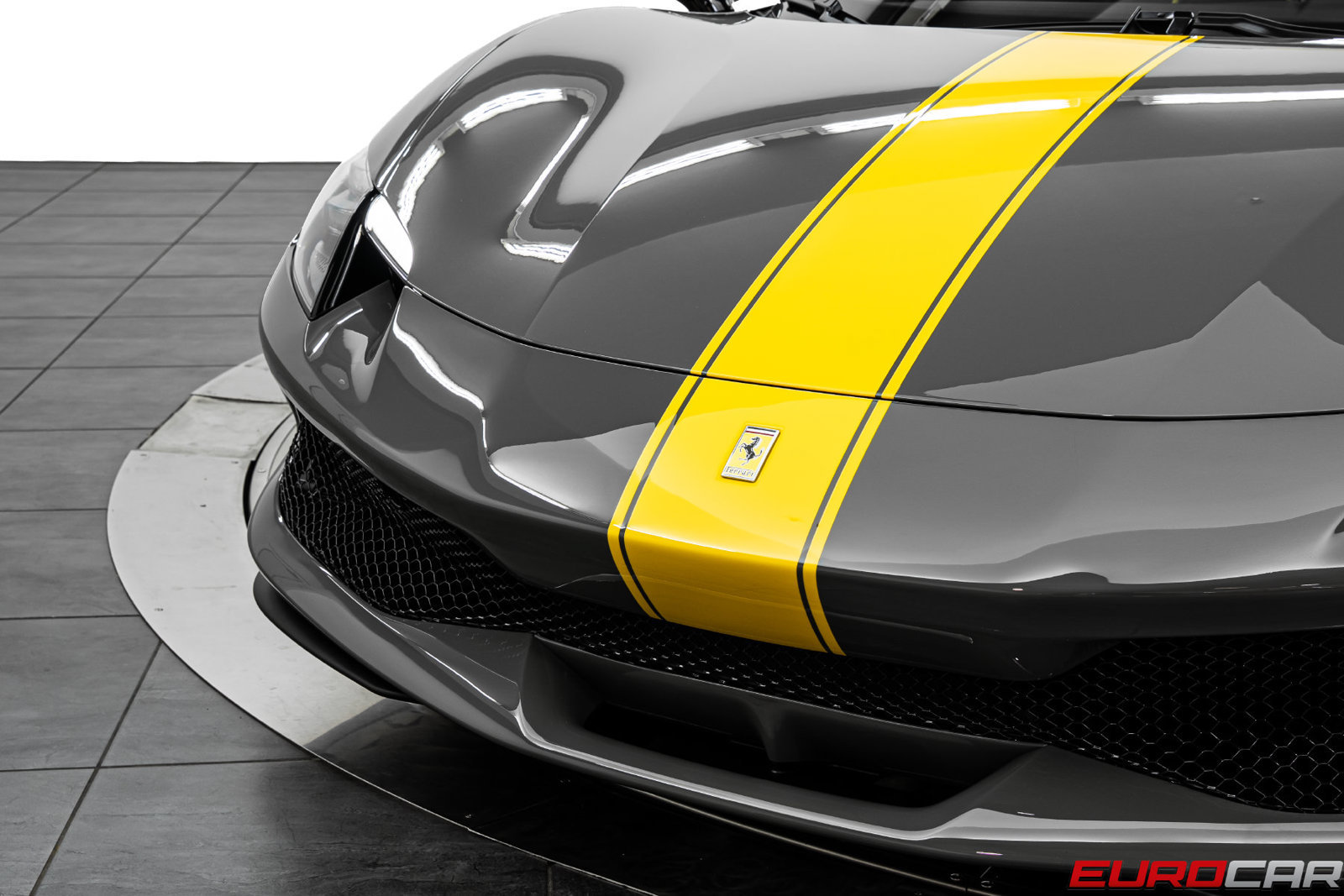 Used 2023 Ferrari 296 GTB RWD image 13