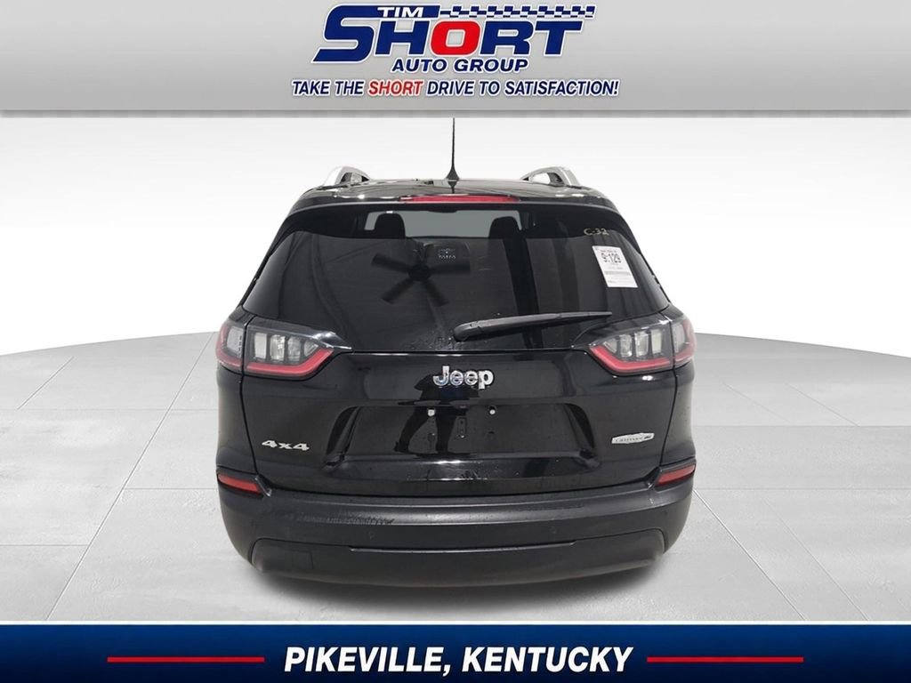 Used 2020 Jeep Cherokee Latitude Plus w/ Cold Weather Group AWD/4WD image 1