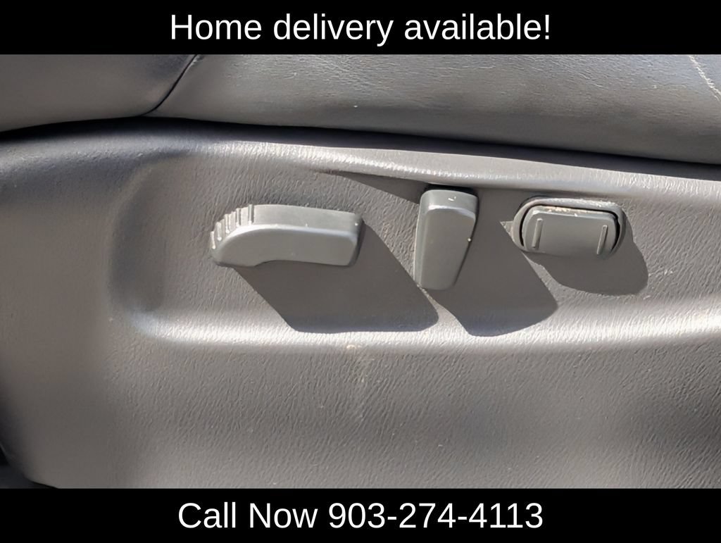 Used 2017 Nissan Armada Platinum w/ Captain Seat Package RWD image 26