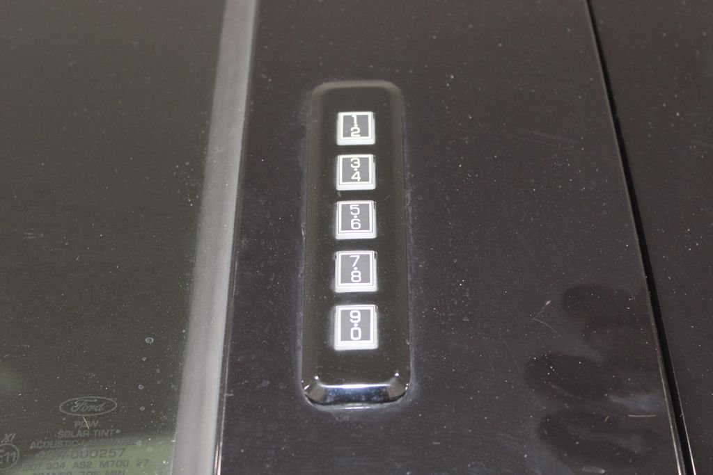 Used 2019 Ford F250 Platinum w/ Platinum Ultimate Package image 23