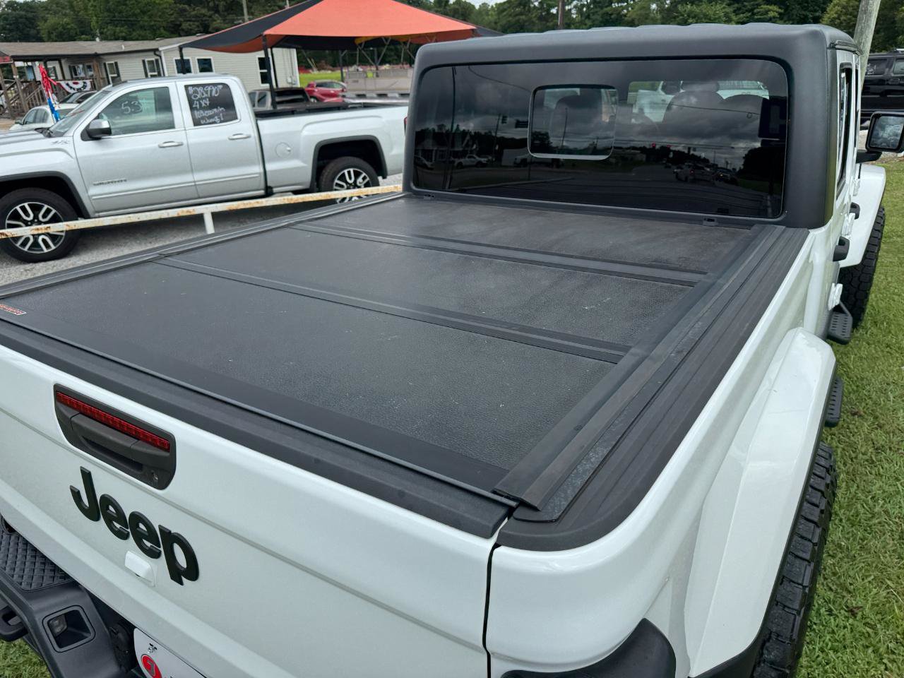 Used 2021 Jeep Gladiator Sport AWD/4WD image 19