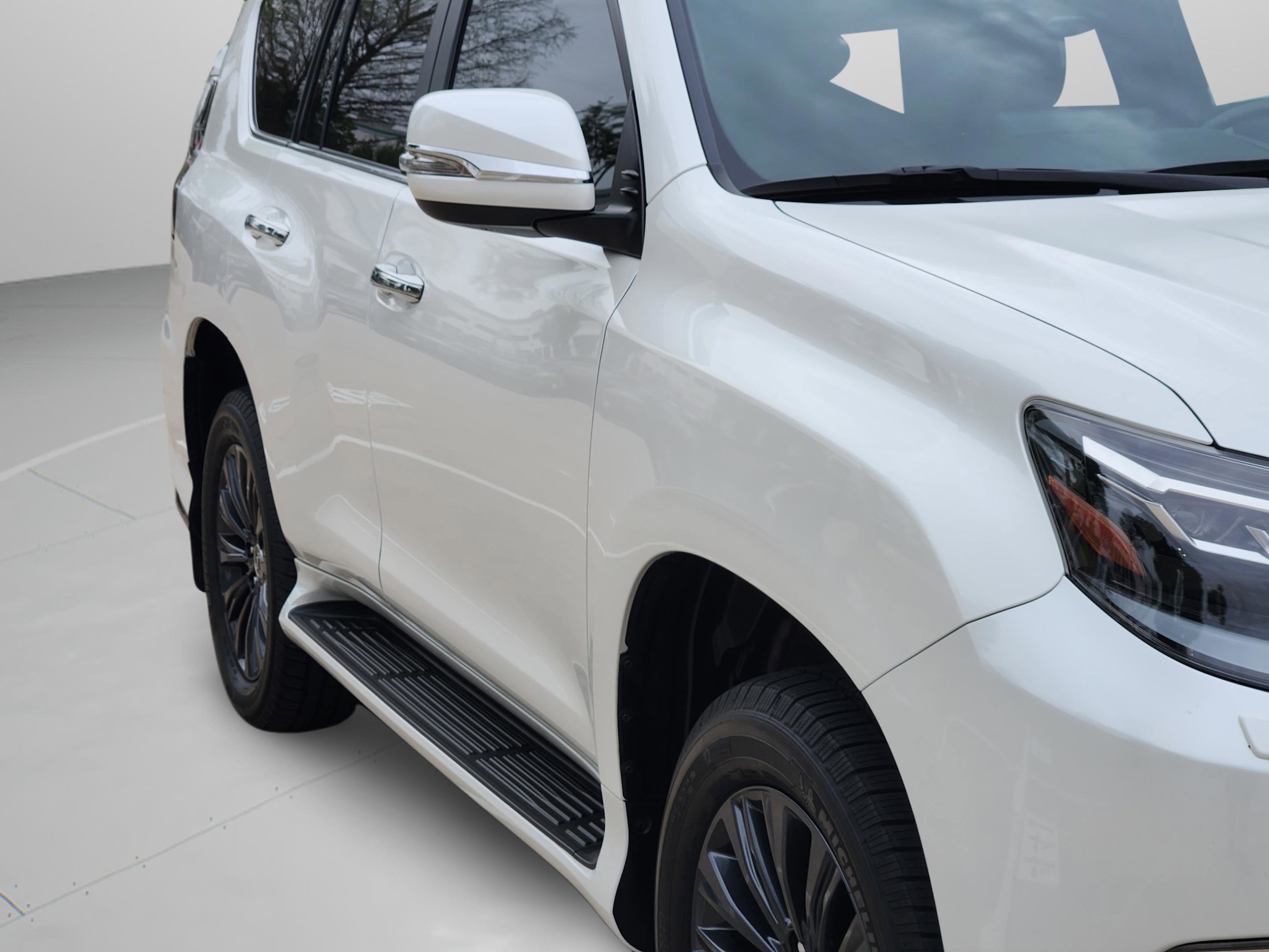 Certified 2023 Lexus GX 460 Luxury w/ Sport Design Package AWD/4WD image 42